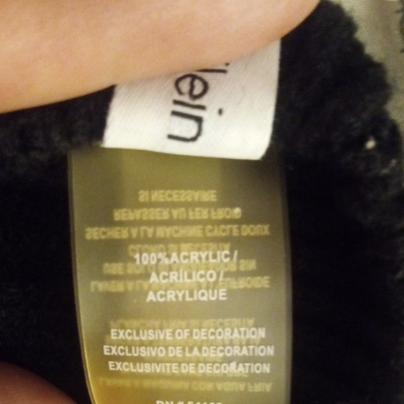 Calvin Klein Black Knit Beret Hat - Picture 9 of 12